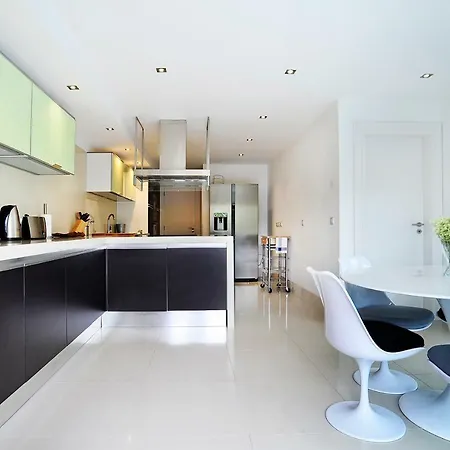 Appartement Luxury Garden - Checkinhome *
